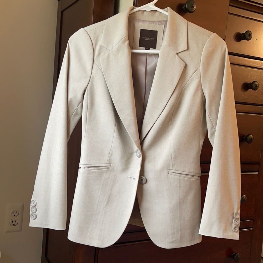 The Limited Sz 00 suit jacket tan